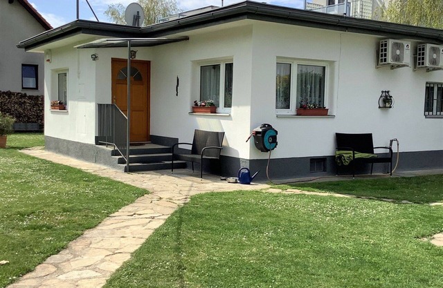 Beautiful private villa for 4 people with A/C, WIFI, TV and pets allowed
