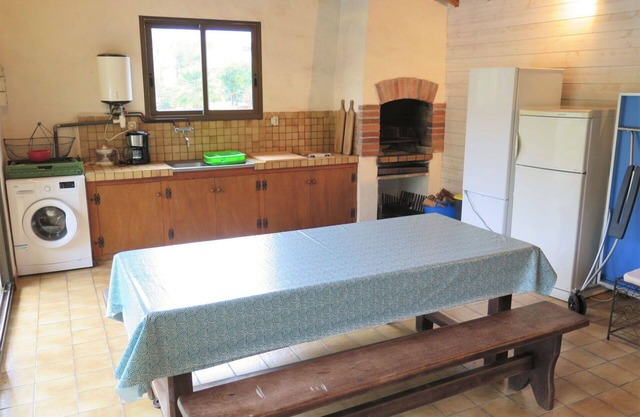 Beautiful private villa for 10 people with WIFI, private pool, TV, terrace and pets allowed