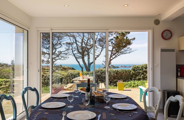 Beautiful private villa for 6 people with WIFI, TV and terrace