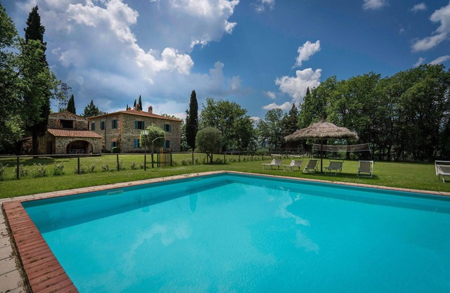 Beautiful private villa with WIFI, private pool, A/C, patio, pets allowed and panoramic view