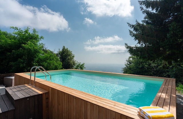 Beautiful private villa with private pool, WIFI, TV, patio and panoramic view, close to Pisa