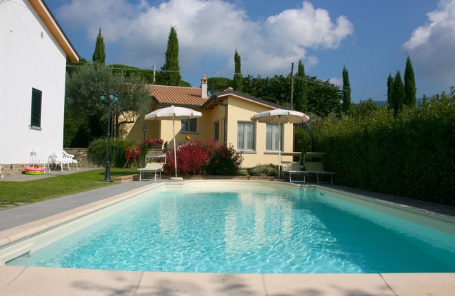 Beautiful private villa for 3 people with A/C, WIFI, pool, TV and terrace