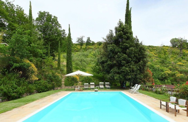 Beautiful private villa with private pool, A/C, hot tub, WIFI, TV, balcony, pets allowed and par...