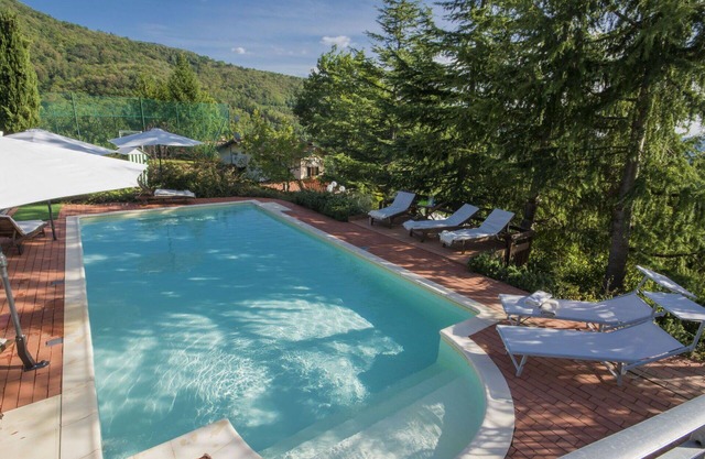 Beautiful private villa for 10 guests with private pool, WIFI and TV