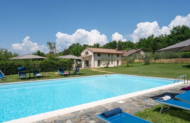 Beautiful private villa for 7 guests with WIFI, private pool, A/C, TV, patio and panoramic view