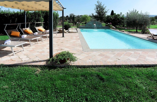 Beautiful private villa for 5 guests with A/C, private pool, WIFI, TV, terrace and panoramic view