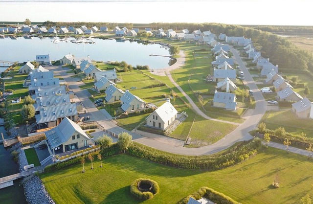 Beautiful private villa for 10 people with WIFI, TV and parking