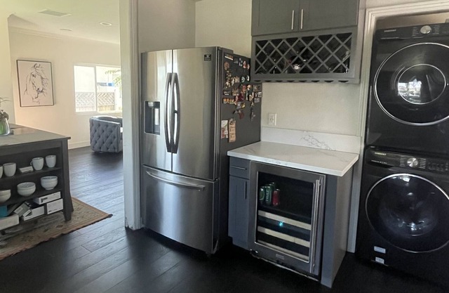 Beautiful Remodeled home close to the beach