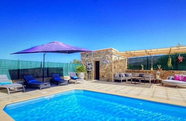 Beautiful semi-detached villa of 115 m2, cosy and quiet.