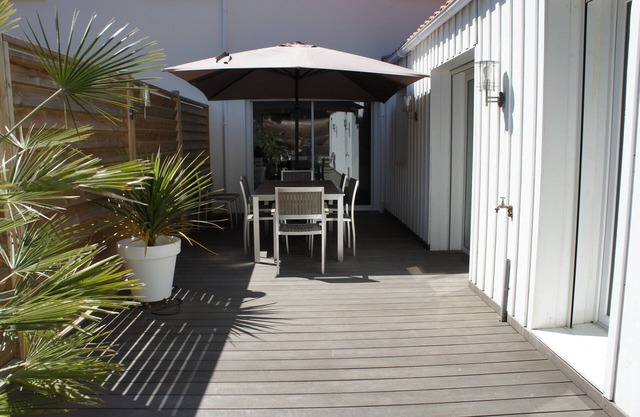 Beautiful spacious apartment with terrace, near Bassin