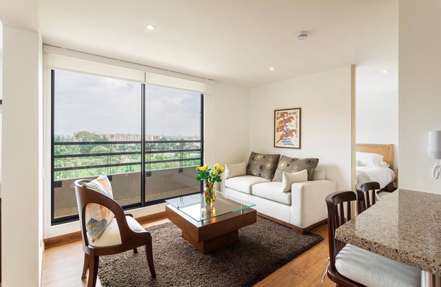 BEAUTIFUL STUDIO APARTMENT WITH EXCELLENT VIEWS