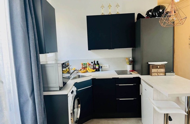 Beautiful studio near Canal Saint-Denis