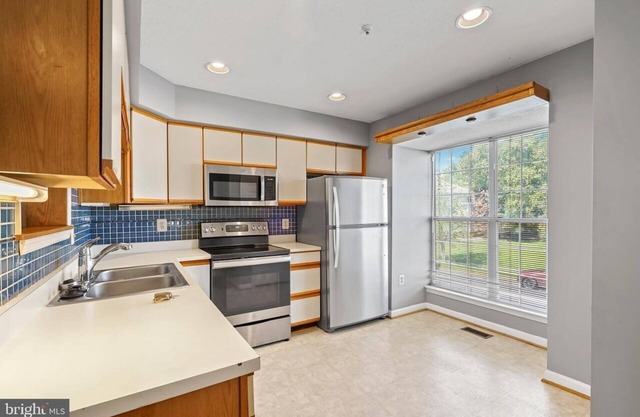 Beautiful Townhouse. five minutes from MGM and National Harbor