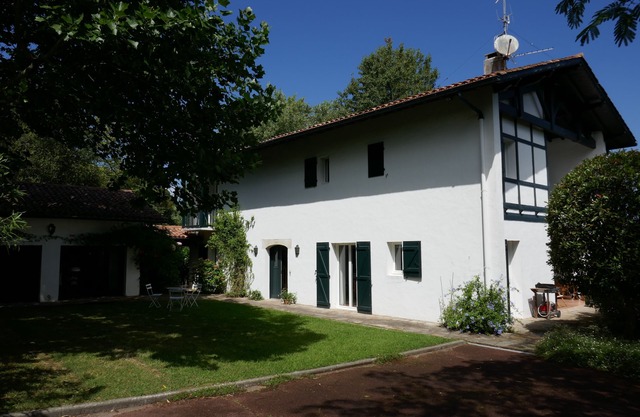 Beautiful traditional Basque type house, close to St Jean de Luz and the beaches.