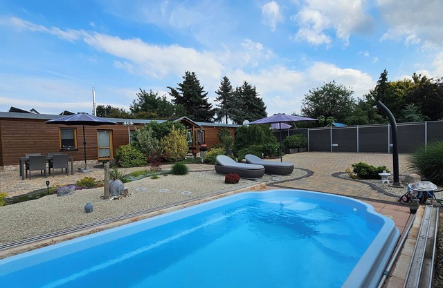 Beautiful vacation home in the immediate vicinity of v. Altkötzschenbroda, parking space at the house