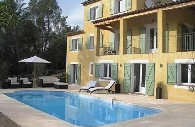 Beautiful Villa 4 Façades With Garden and Quiet Pool