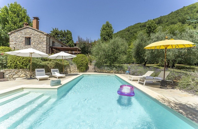 Beautiful villa for 5 guests with private pool, A/C, WIFI, TV, veranda and panoramic view