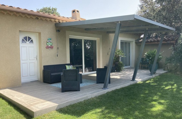 Beautiful Villa of full foot with swimming pool on the hill, impregnable view!