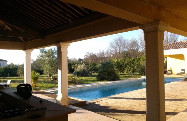 Beautiful villa in great calm with swimming pool