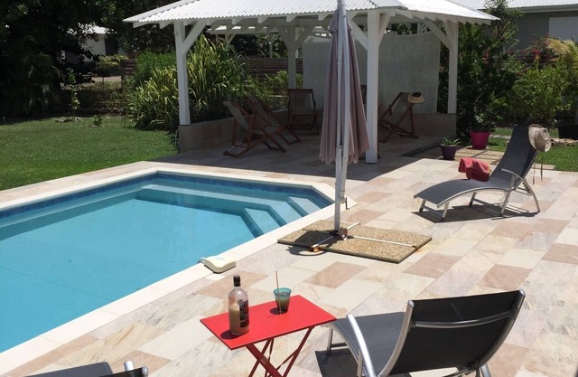 Beautiful villa with pool, private sea access and large garden - Villa Vetiver