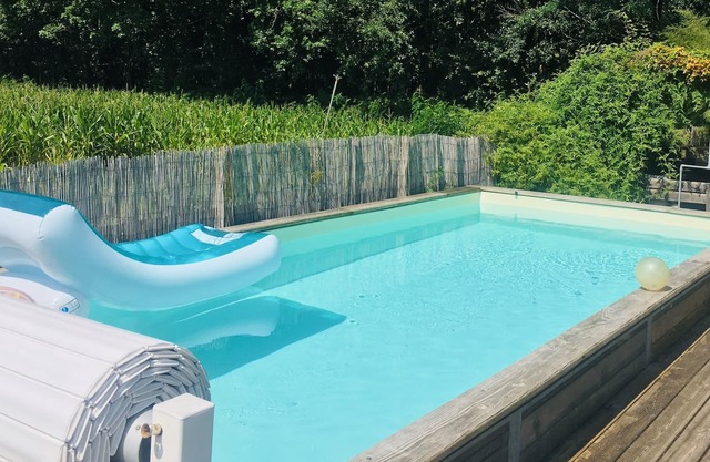 Beautiful Villa With Pool Near Lake And Ocean