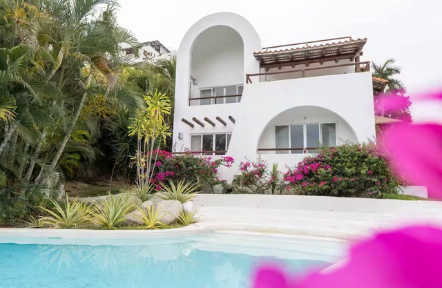 Beautiful Villa Zaachila 702