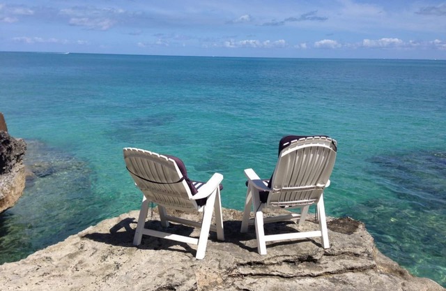 Beautiful Water Front Property - Snorkel, Fish, or RELAX in the BEST LOCATION!
