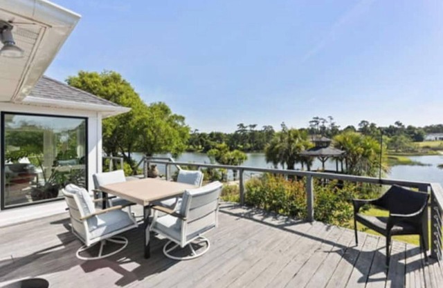Beautiful waterfront house located in Hampstead, NC