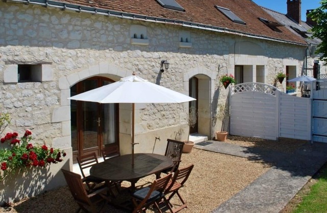 Beautifully presented holiday home with private garden, pool, & excellent wi-fi