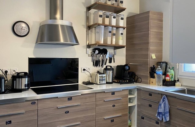 Bedroom with office and bathroom near Lille