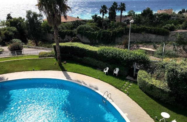 Belù - Appartamento con piscina vista mare