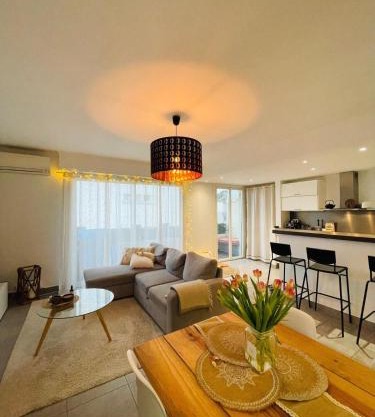 Bel Appartement lumineux avec balcon