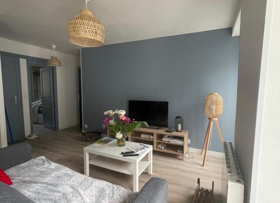 Bel appartement T3 au 1er étage avec cour intérieure au RDC - Villa Marie