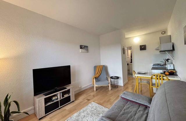 Bella Vista - Studio - Balcony - Parking