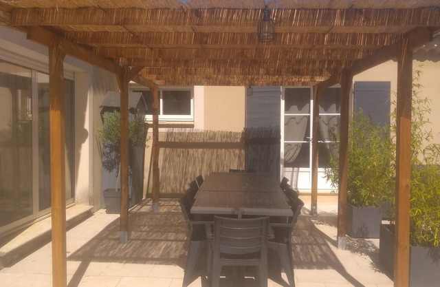 Belle Villa Avec Grande Piscine