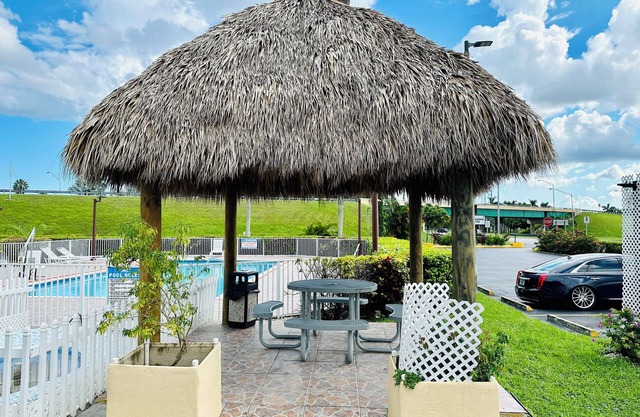 Belmont Inn & Suites