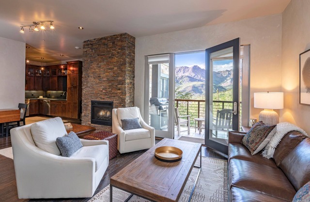 Best Ever Vista at Cassidy Ridge - Views and ski-in access!