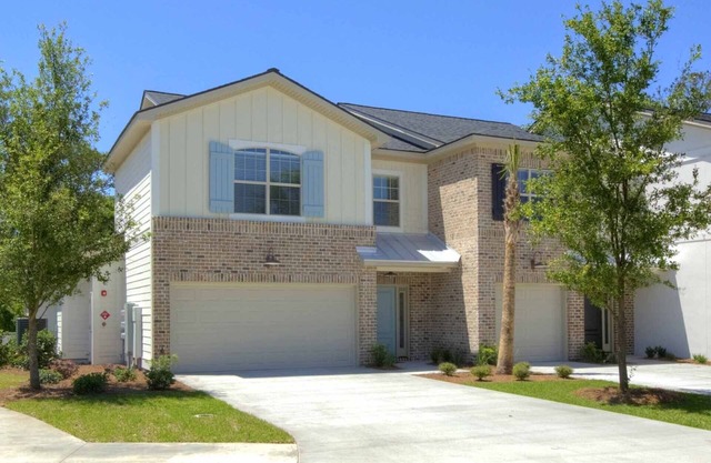 Best New Saint Simons Vacation Rental-4Br/3.5Ba Townhome/Bikes/Pool/Garage