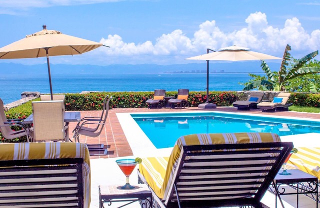 BEST OCEANFRONT VILLA WITH FULL STAFF, DIRECT BEACH ACCESS