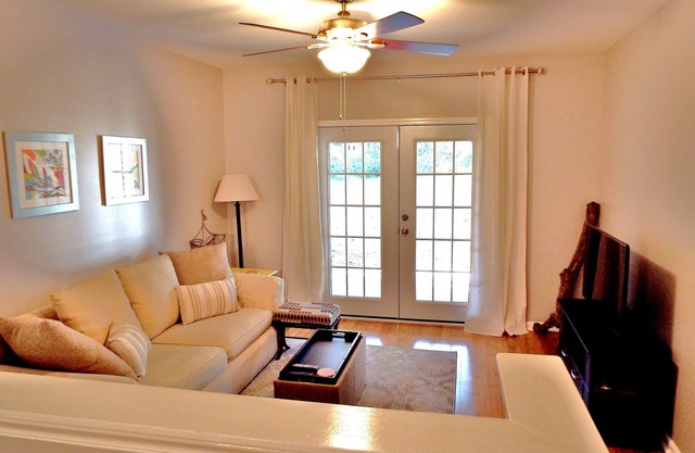 Best of Both Worlds - Island Living with Downtown Convenience