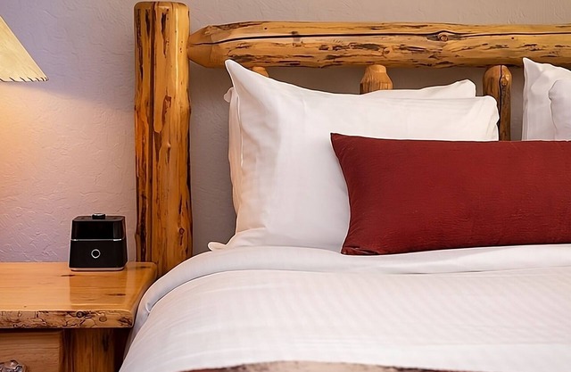 Best Value | 1 Bedroom Suite | Full Kitchen | Outdoor Spa Tub | Free Parking