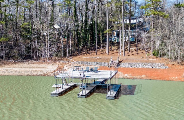 Best Value on Lake Lanier for Summer!