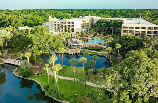 Best Value, Quality Stay! 2 Posh Units, Beachfront, Pets are Allowed!