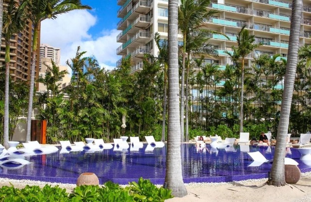 Best Value, Quality Stay! Outdoor Swimming Pool, Partial Ocean View!