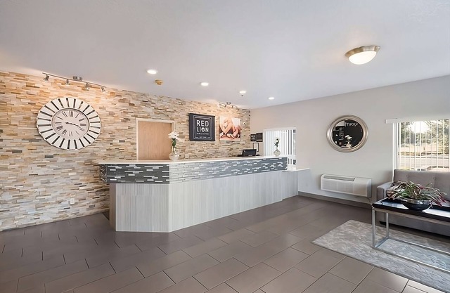 Better Choice For Your Vacation! Accessible location and Spacious unit awaits