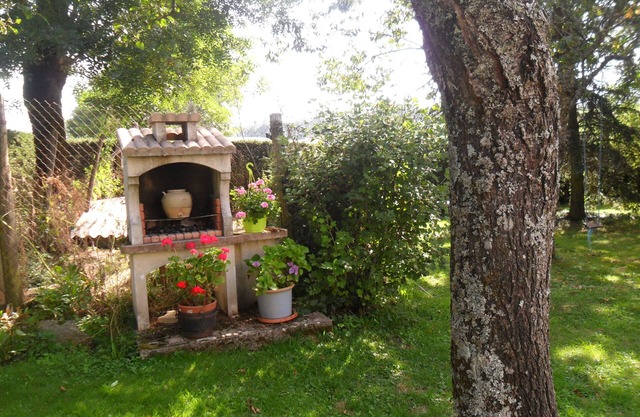 BETWEEN CHAINE DES PUYS AND MONTS DORE SANCY