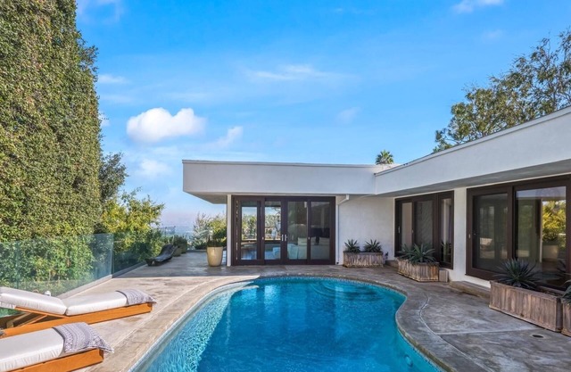 Beverly Hills Goldstein adjacent house.