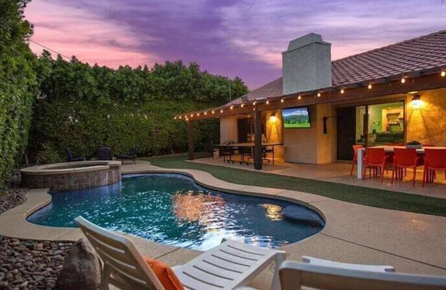 Beverly Lush: Unique/Luxury Pool & Spa, Ping-Pong!