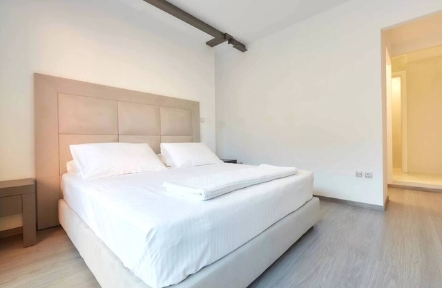 BH426 - B - Apartment Athens