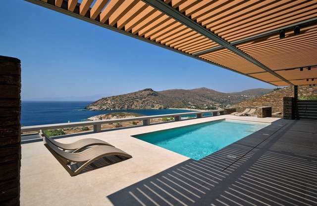 Big Blue Villas II, Andros